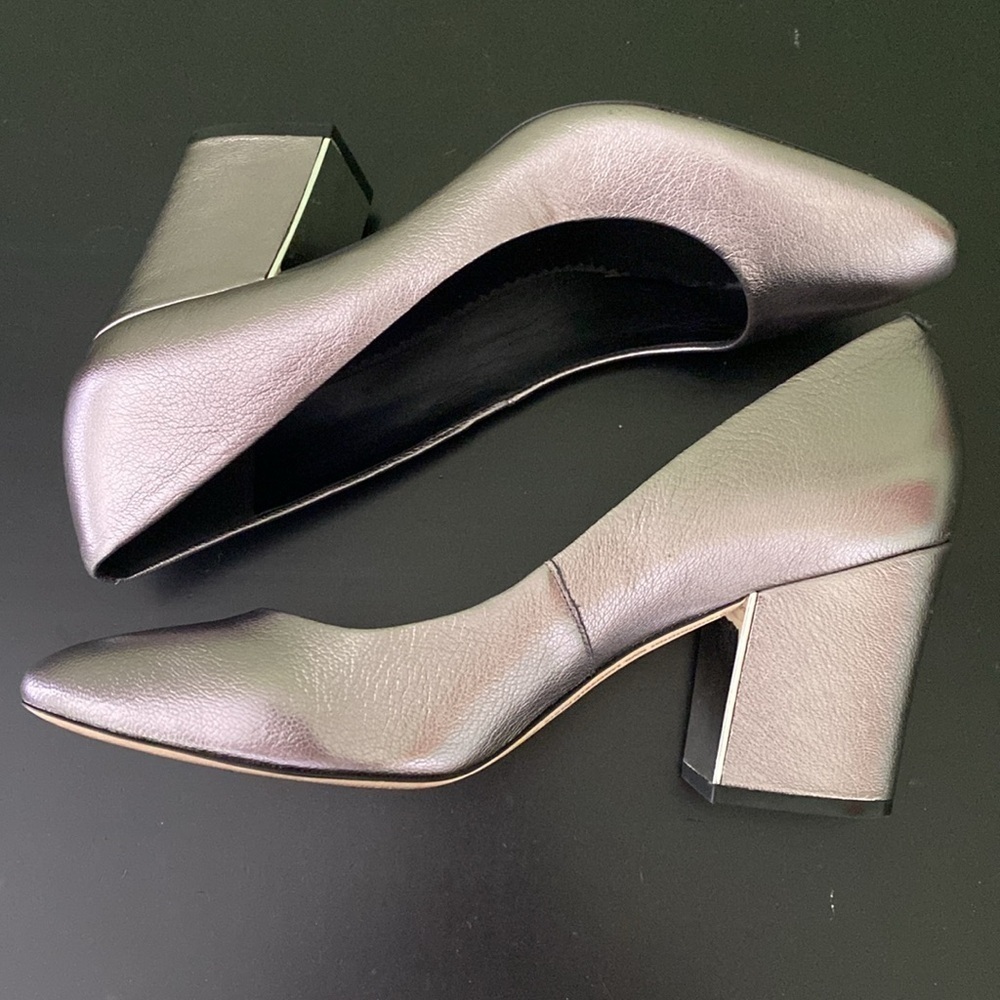 Karl Lagerfeld Metallic Lavender-Gray Block Heel Pumps
